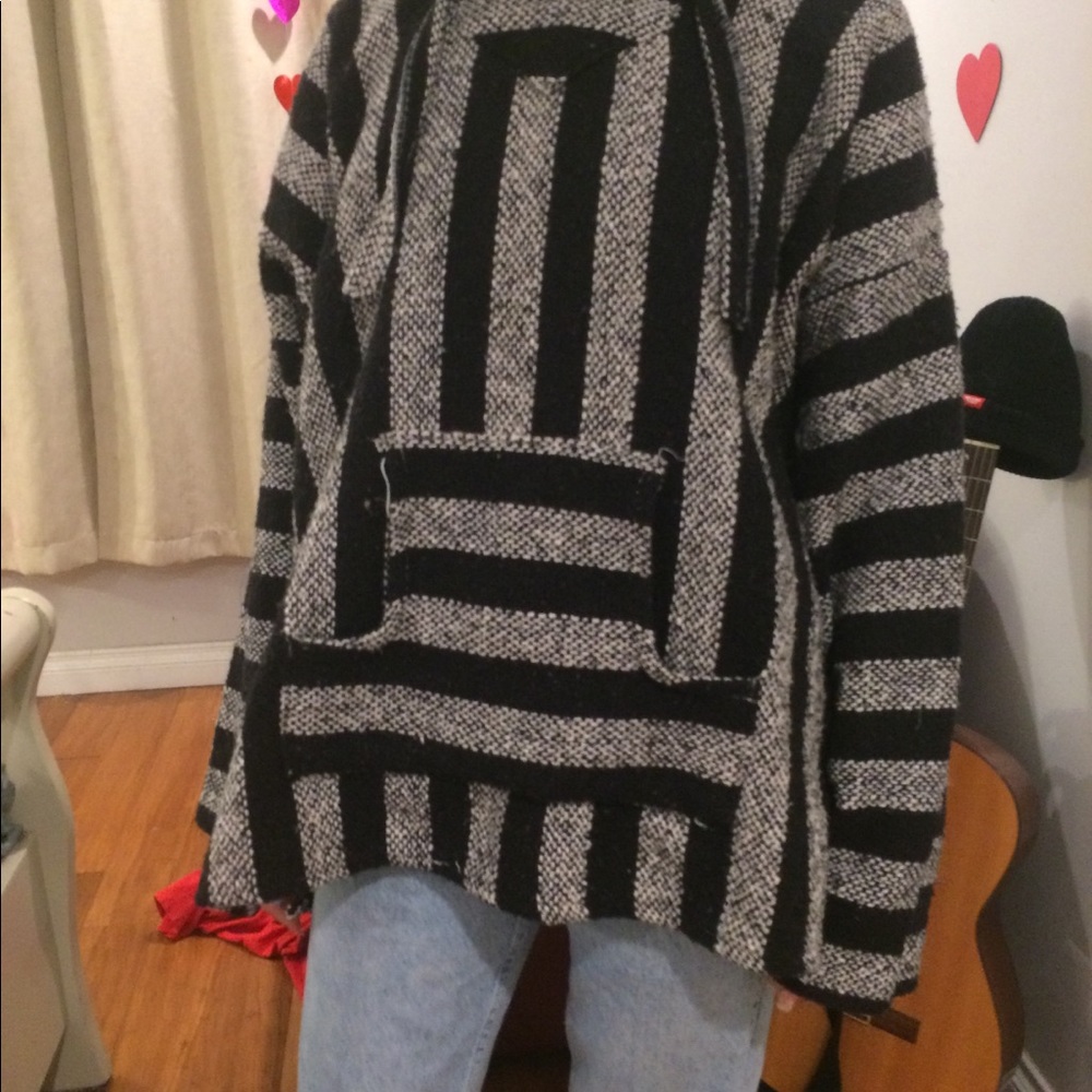 sweater - Picture 2 of 2